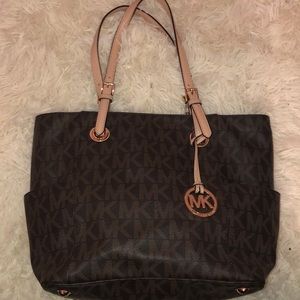 Michael Kors MK Signature Tote